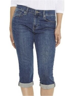 Levi's | Medium Blue Rolled-Cuff Capri Jeans